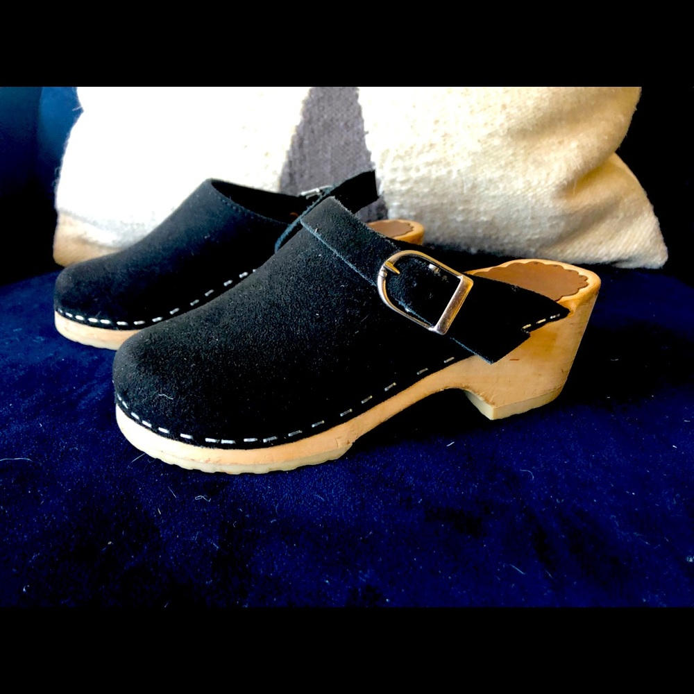 Hanna Anderson Girls Clogs